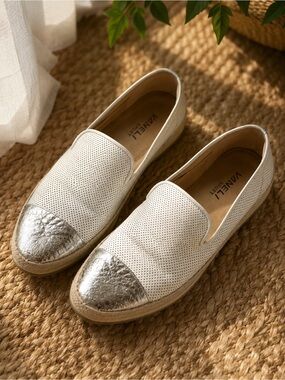 Vaneli Sport White Leather Metallic Toe Slip Ons Womens 9